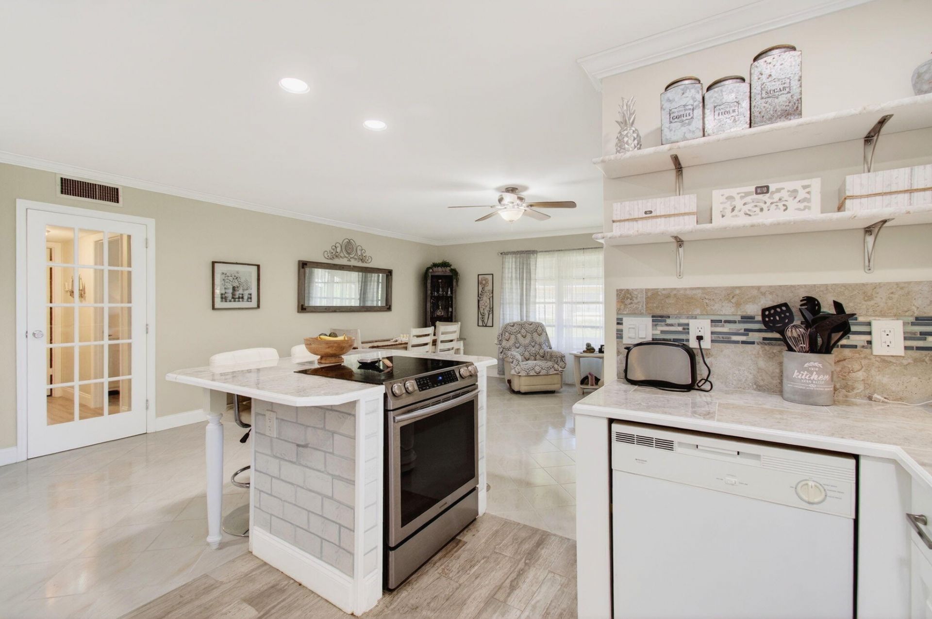 4530 NW 4th Street, Unit D, Delray Beach, FL 33445 Photo