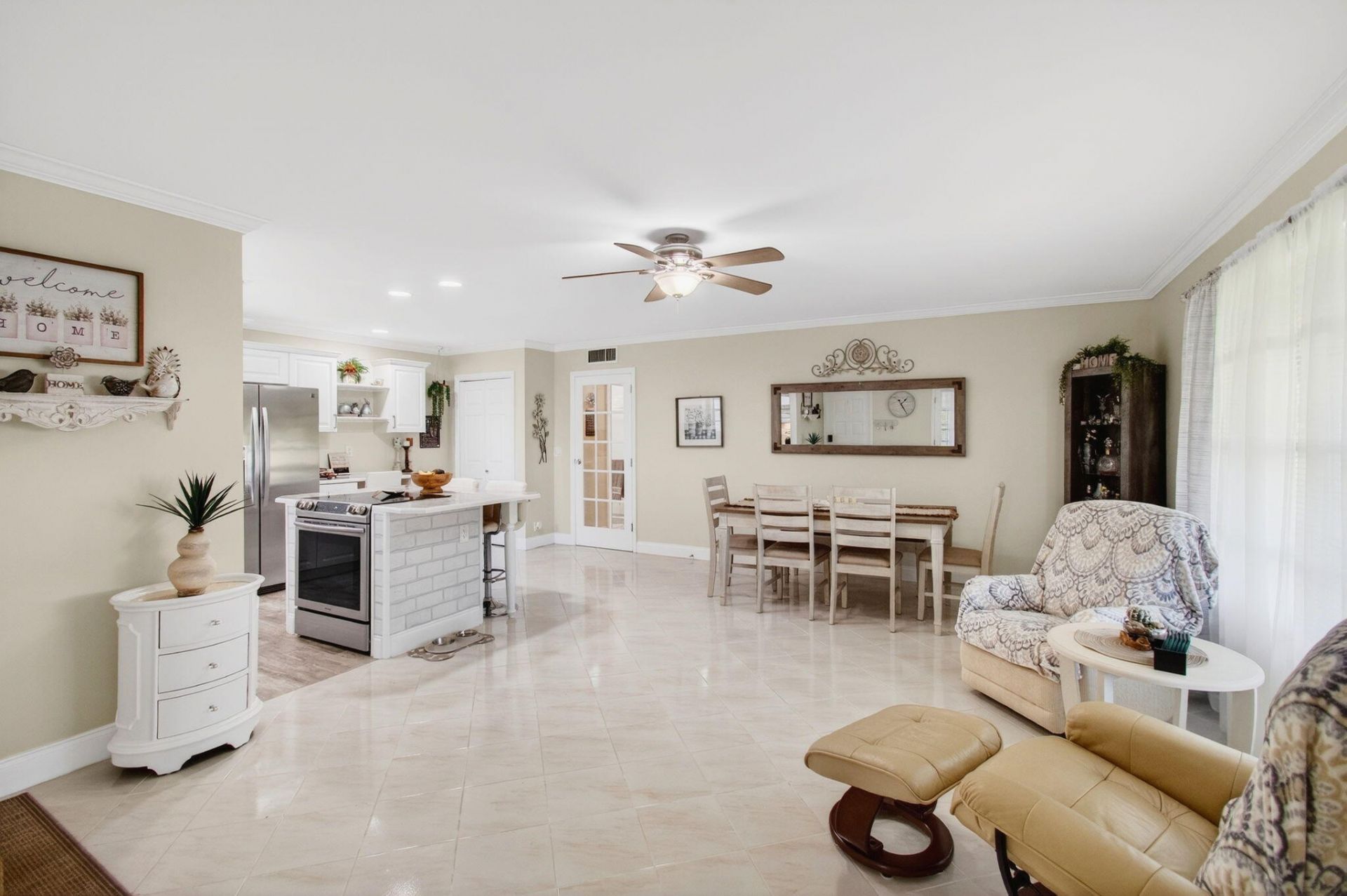 4530 NW 4th Street, Unit D, Delray Beach, FL 33445 Photo