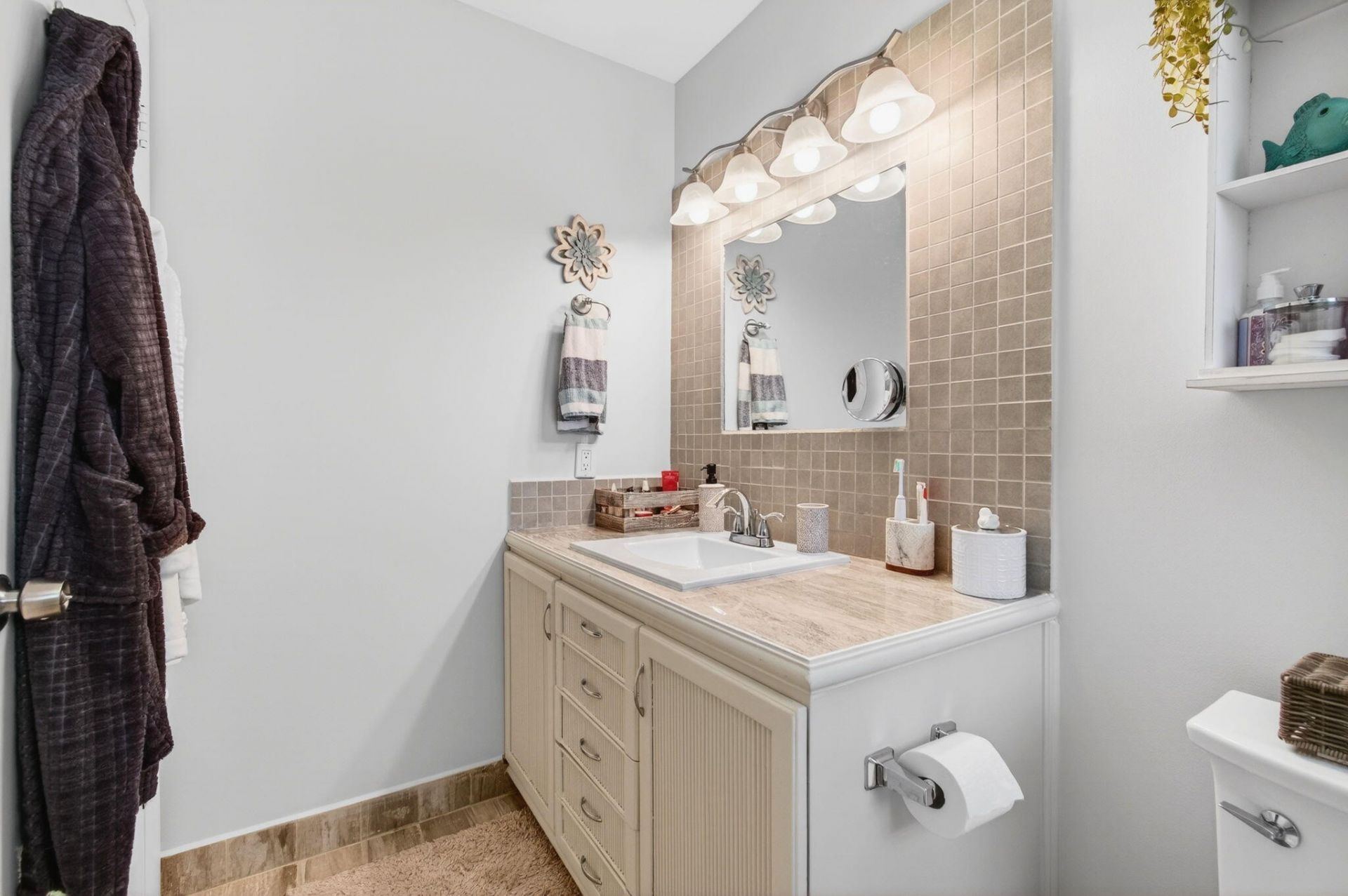 4530 NW 4th Street, Unit D, Delray Beach, FL 33445 Photo