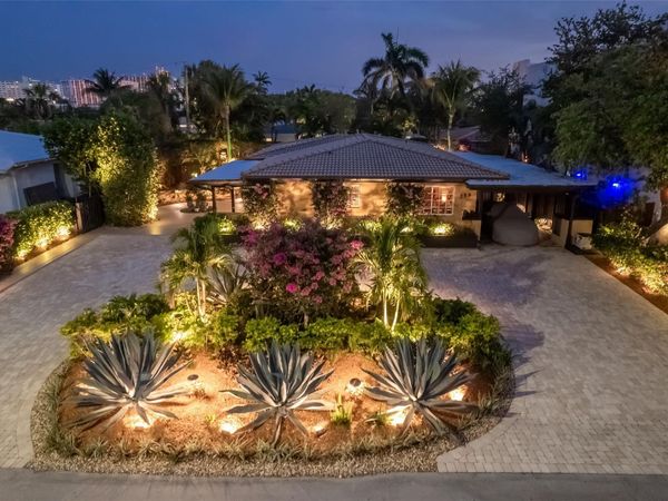 258 Basin Dr, Lauderdale By The Sea, FL 33308