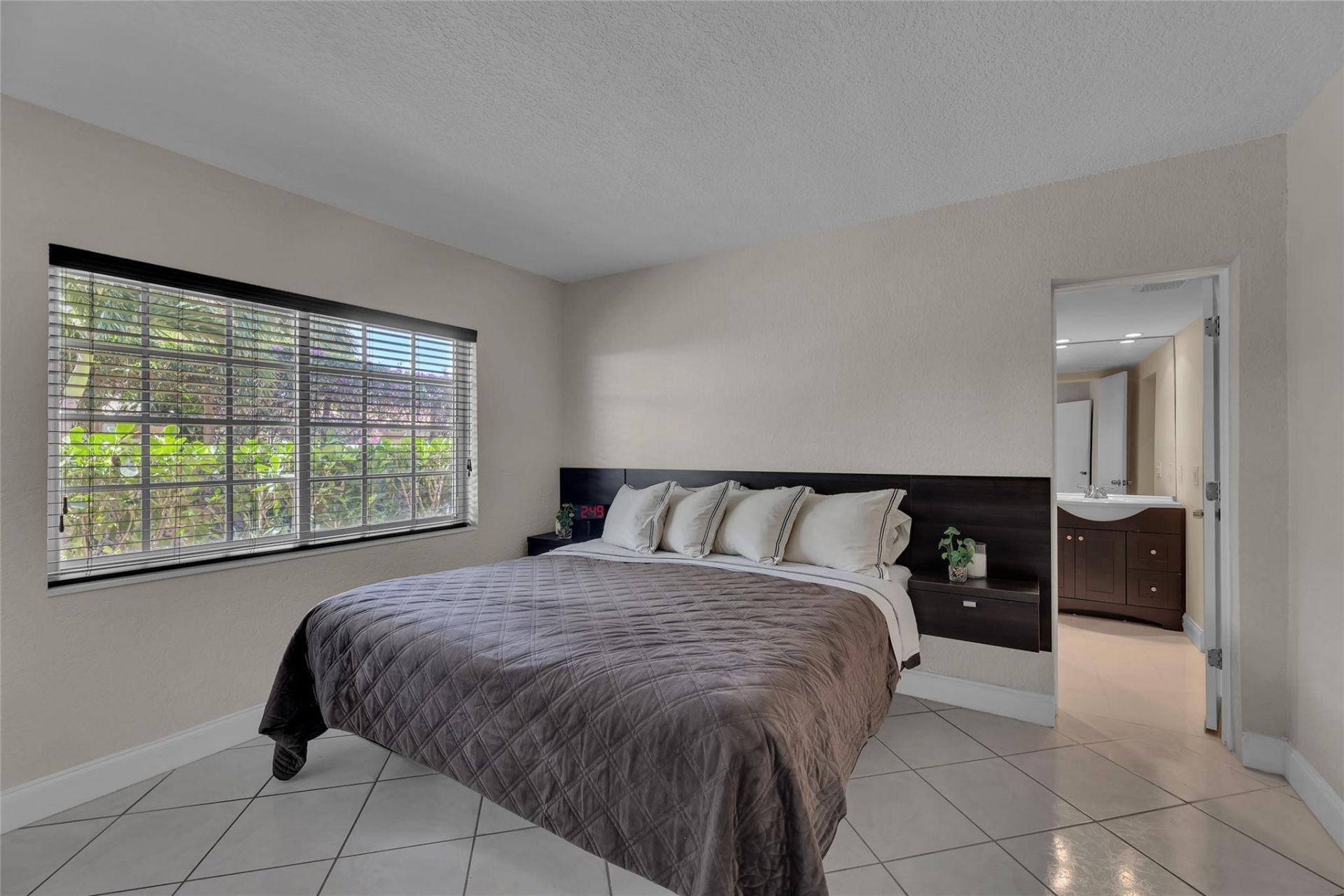 258 Basin Drive, Lauderdale by the Sea, FL 33308 Photo