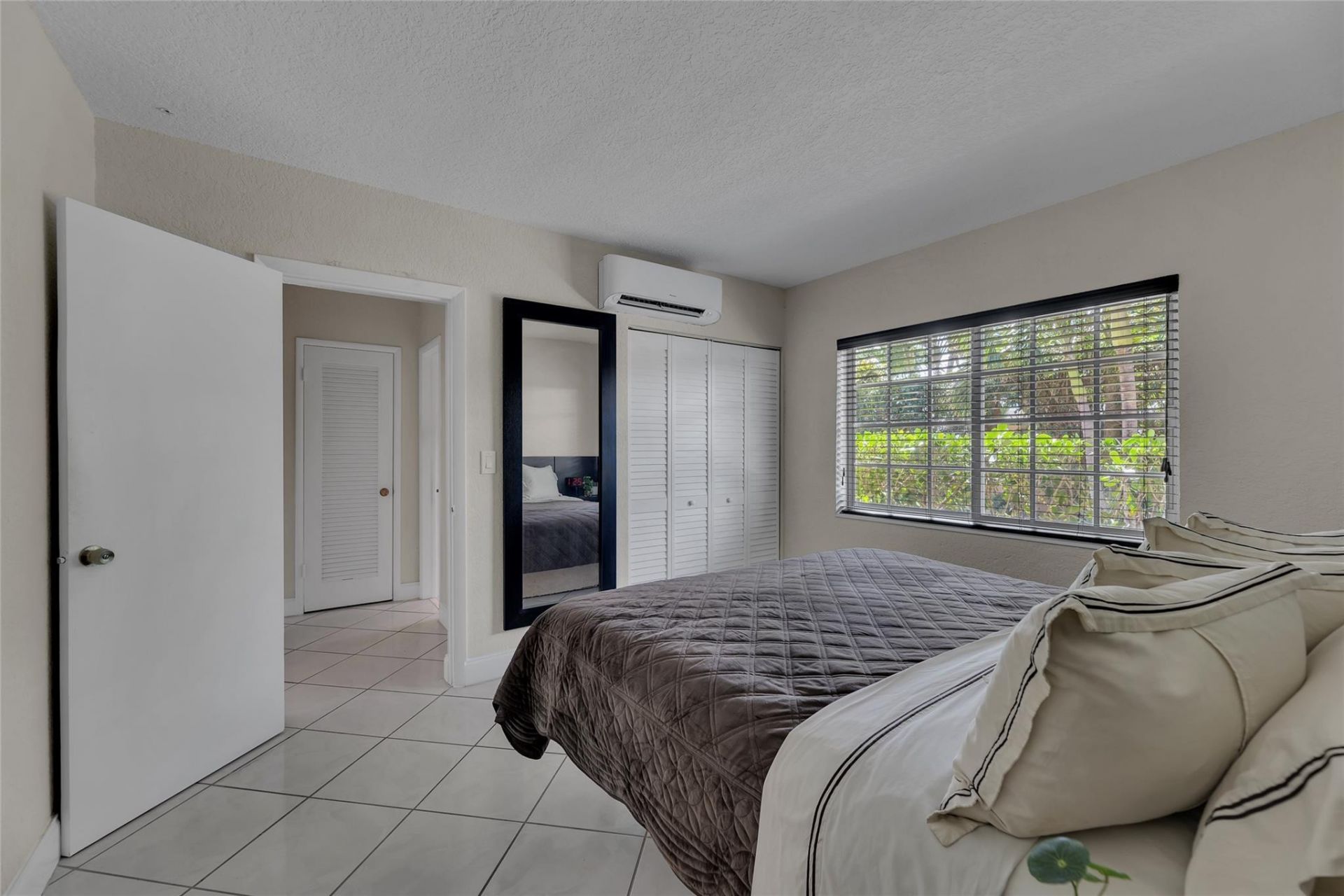 258 Basin Drive, Lauderdale by the Sea, FL 33308 Photo