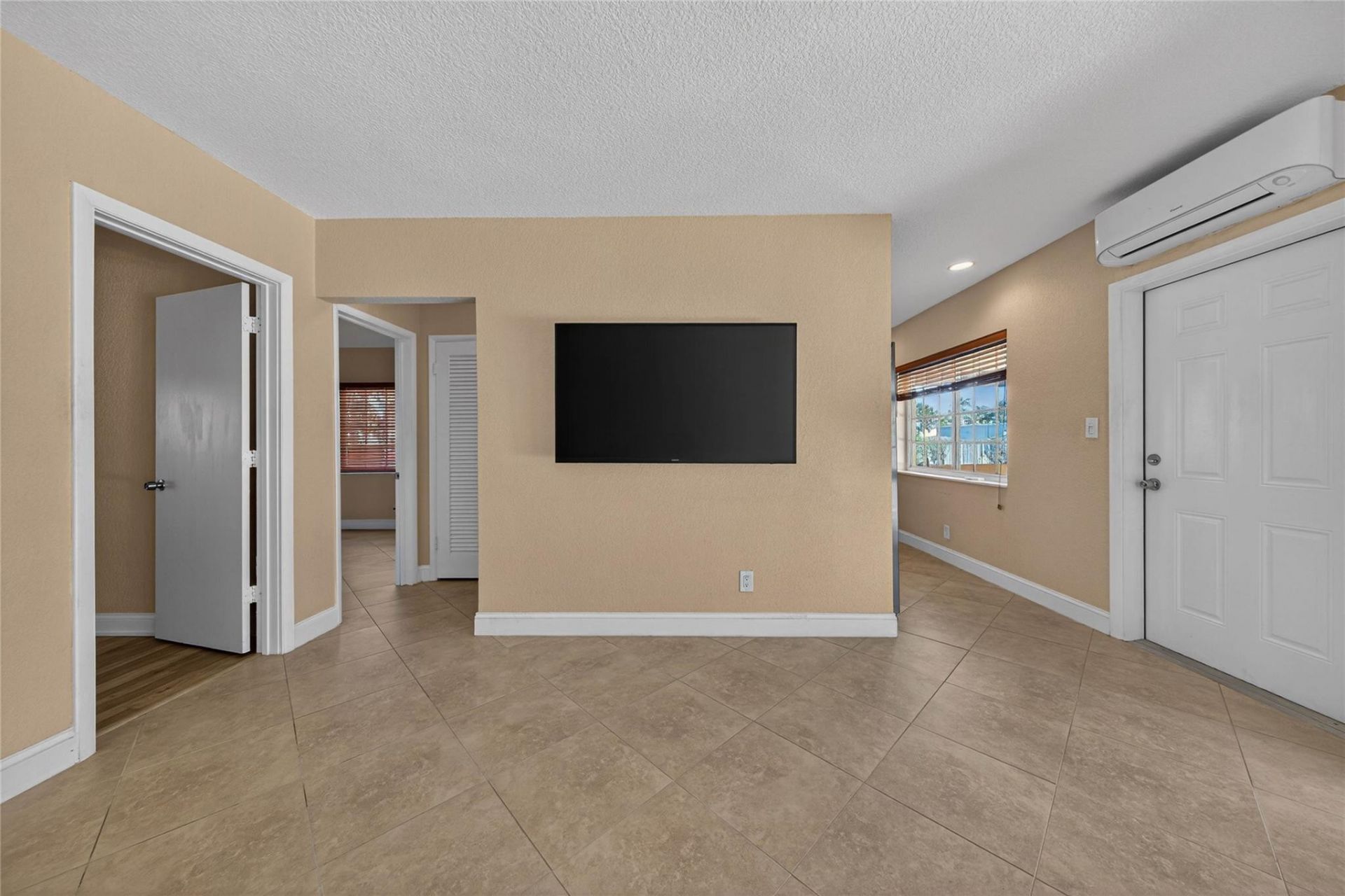 258 Basin Drive, Lauderdale by the Sea, FL 33308 Photo