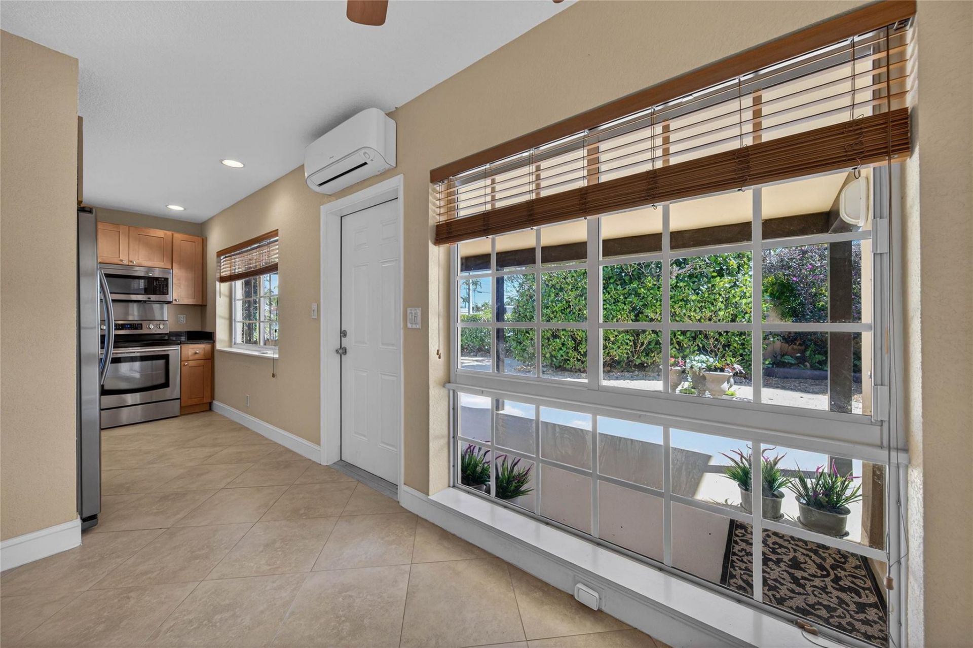 258 Basin Drive, Lauderdale by the Sea, FL 33308 Photo