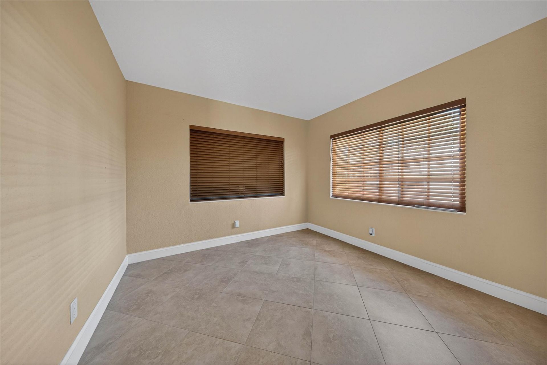 258 Basin Drive, Lauderdale by the Sea, FL 33308 Photo