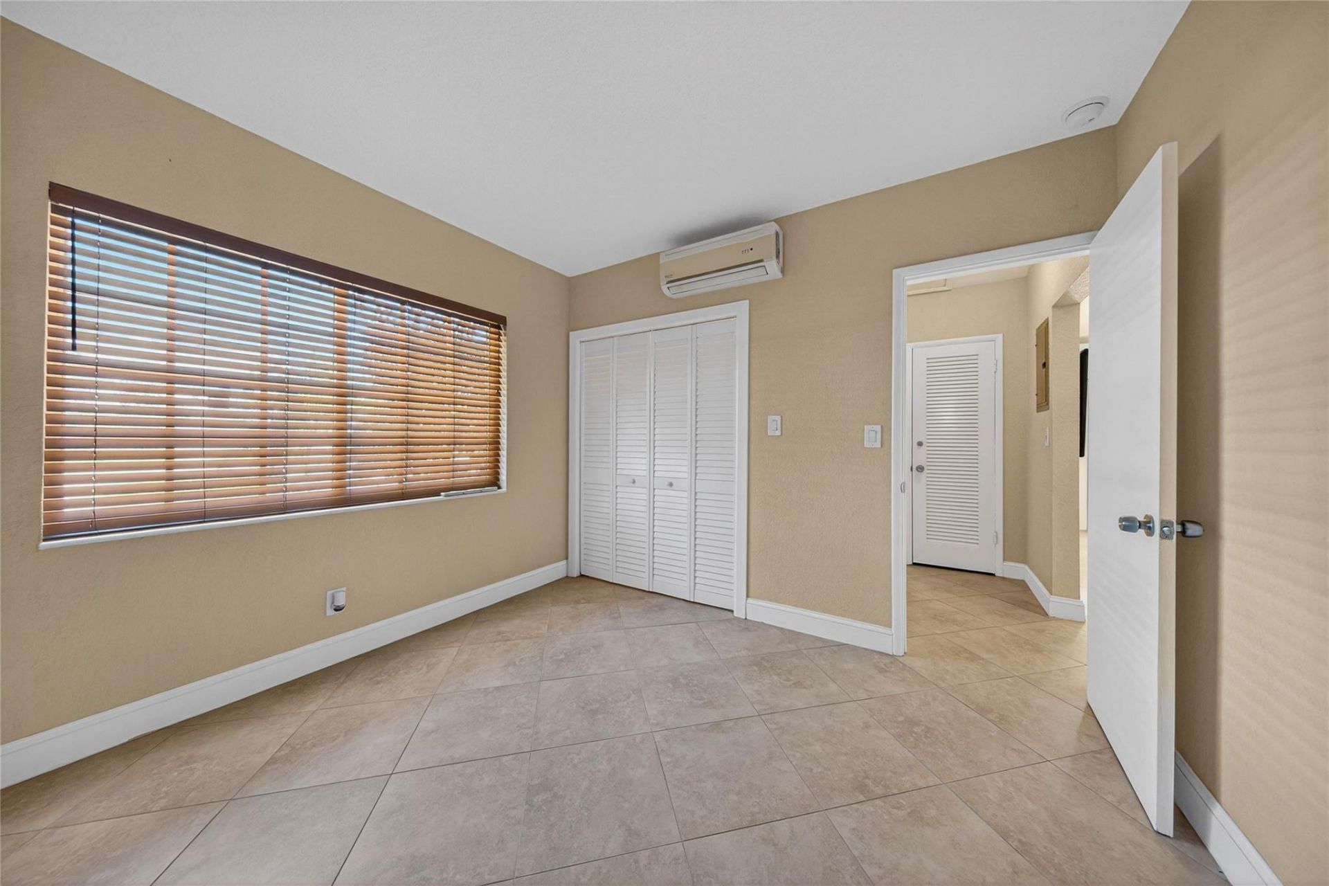 258 Basin Drive, Lauderdale by the Sea, FL 33308 Photo