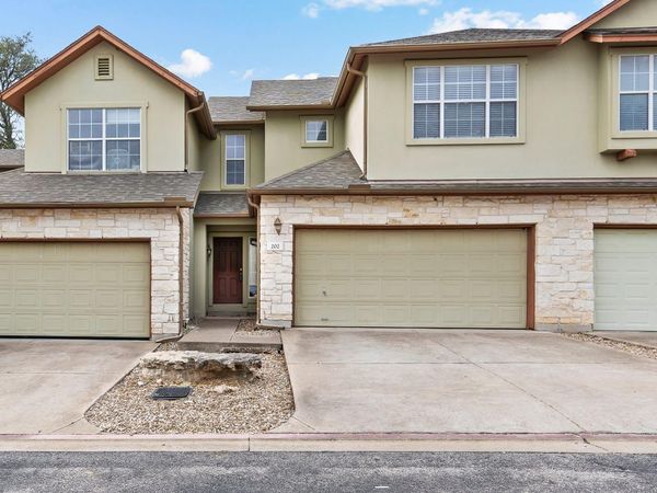 2410 Great Oaks DR, Unit 202, Round Rock, TX 78681