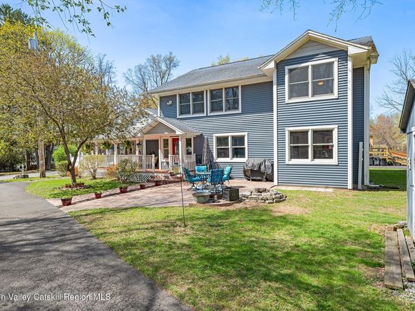 8 Oak Drive, New Windsor, NY 12553