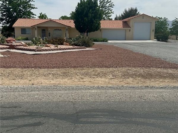 1461 E Elderberry Street, Pahrump, NV 89048