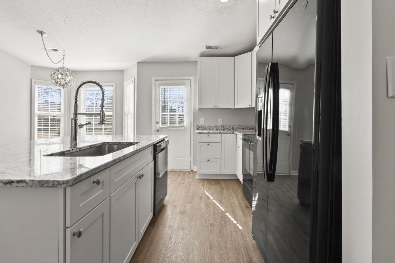 315 Kildare Ct.  Photo 10