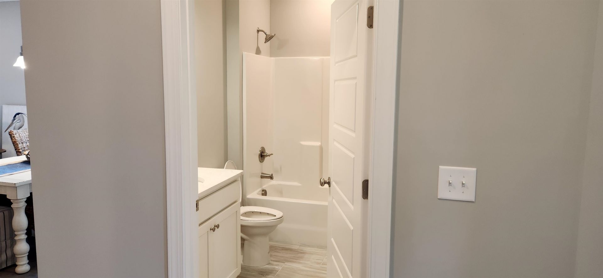 1144 Freeboard St. Photo 10