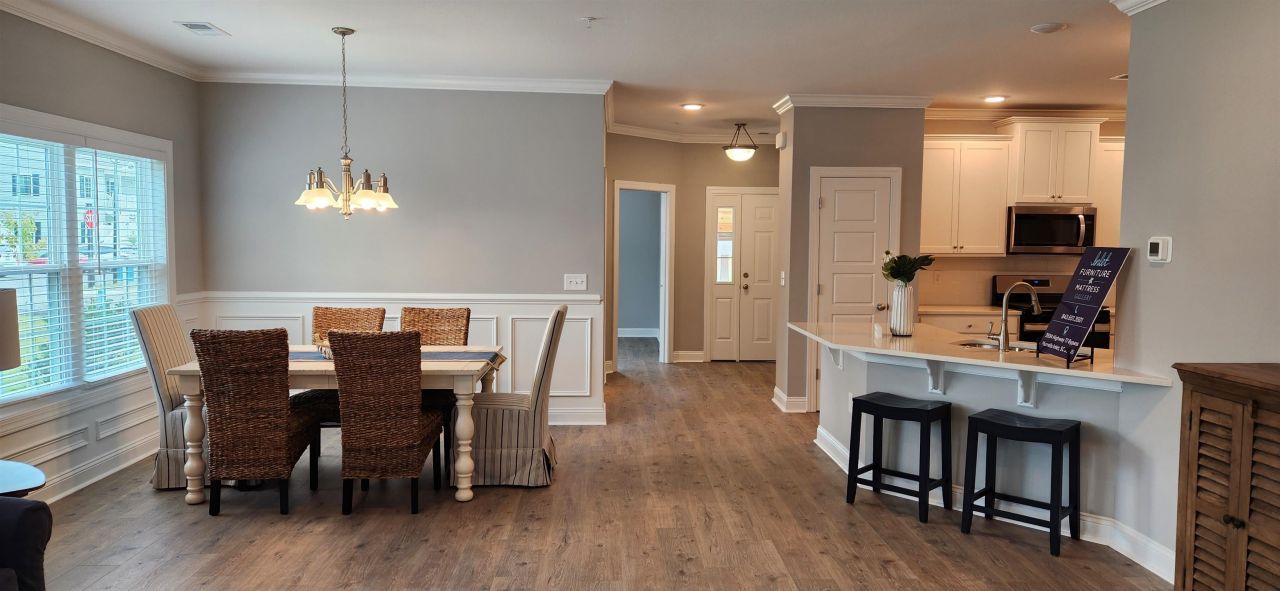 1144 Freeboard St. Photo 16