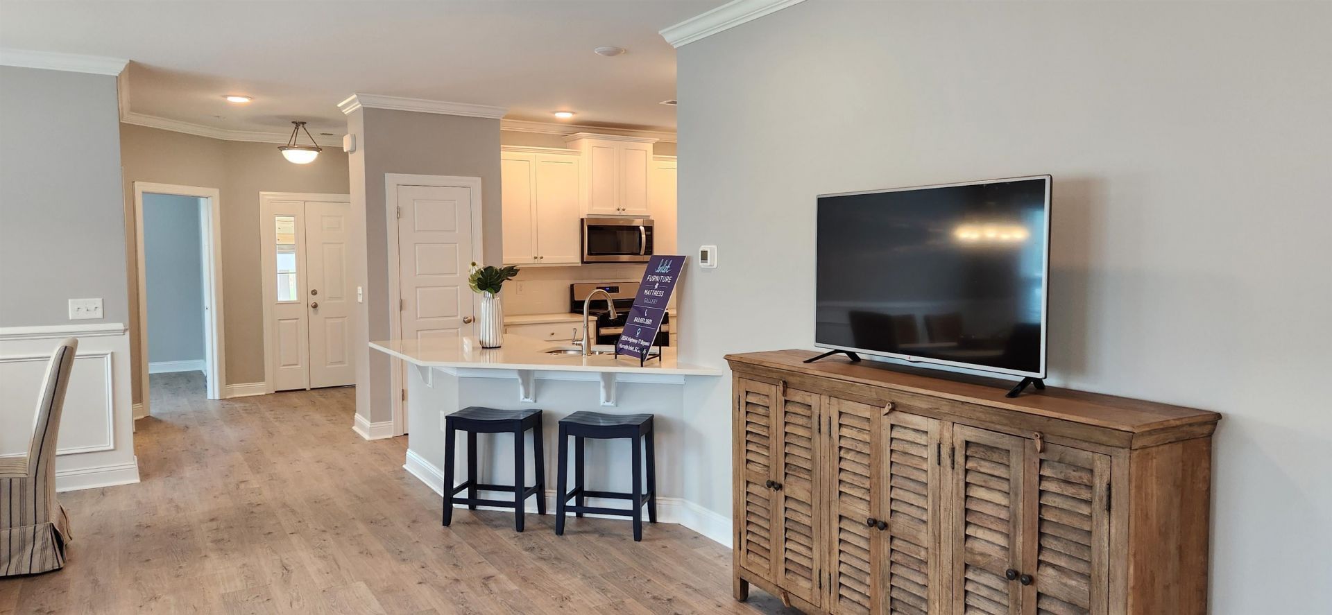 1144 Freeboard St. Photo 20