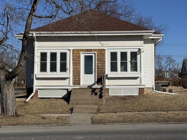 223 N Main Street, Sigourney, IA 52591
