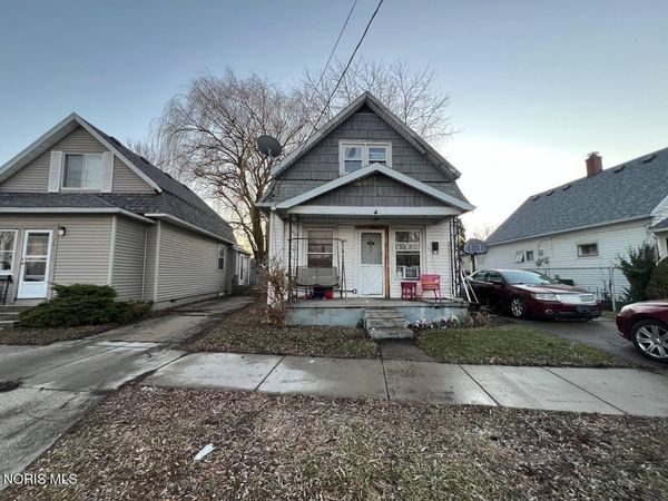 160 Dearborn Avenue, Toledo, OH 43605