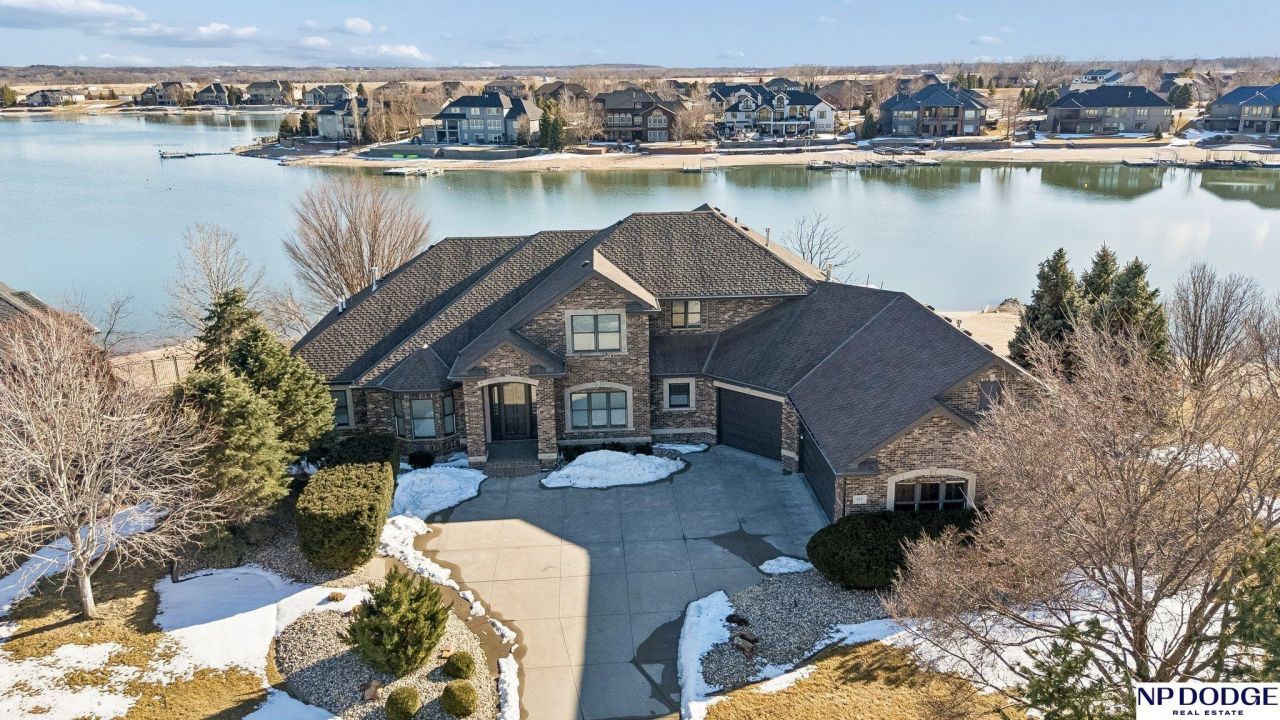 519 S 249 Circle, Waterloo, NE 68069