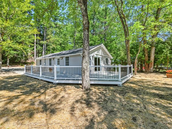 82 Sunflower Lane, Sidney, ME 04330