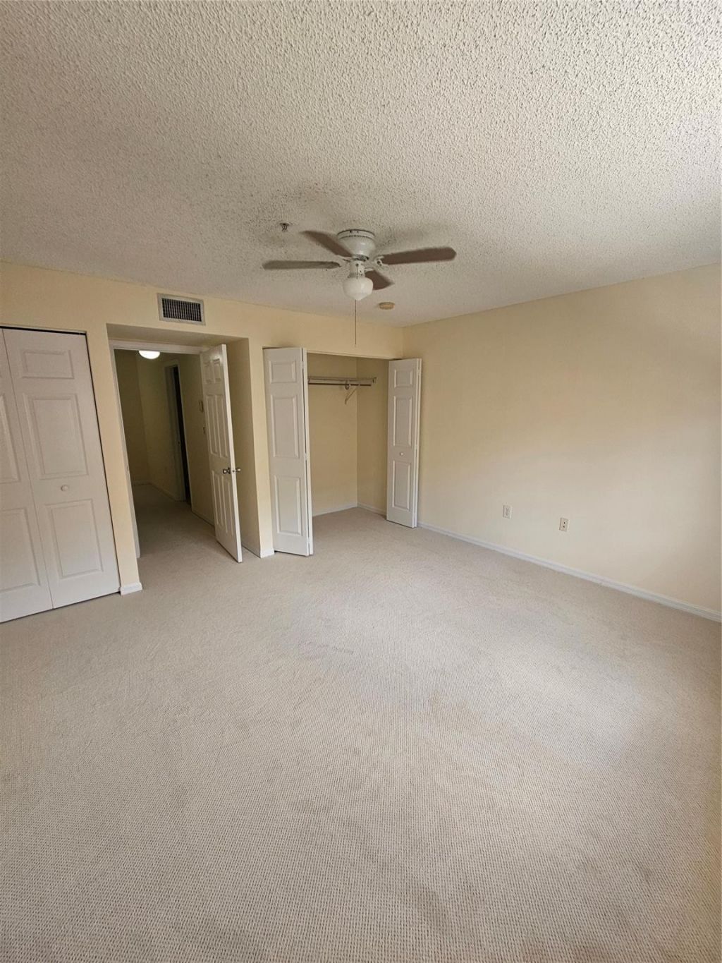 2961 NE 185th Street, Unit 1609, Miami, FL 33180 Photo