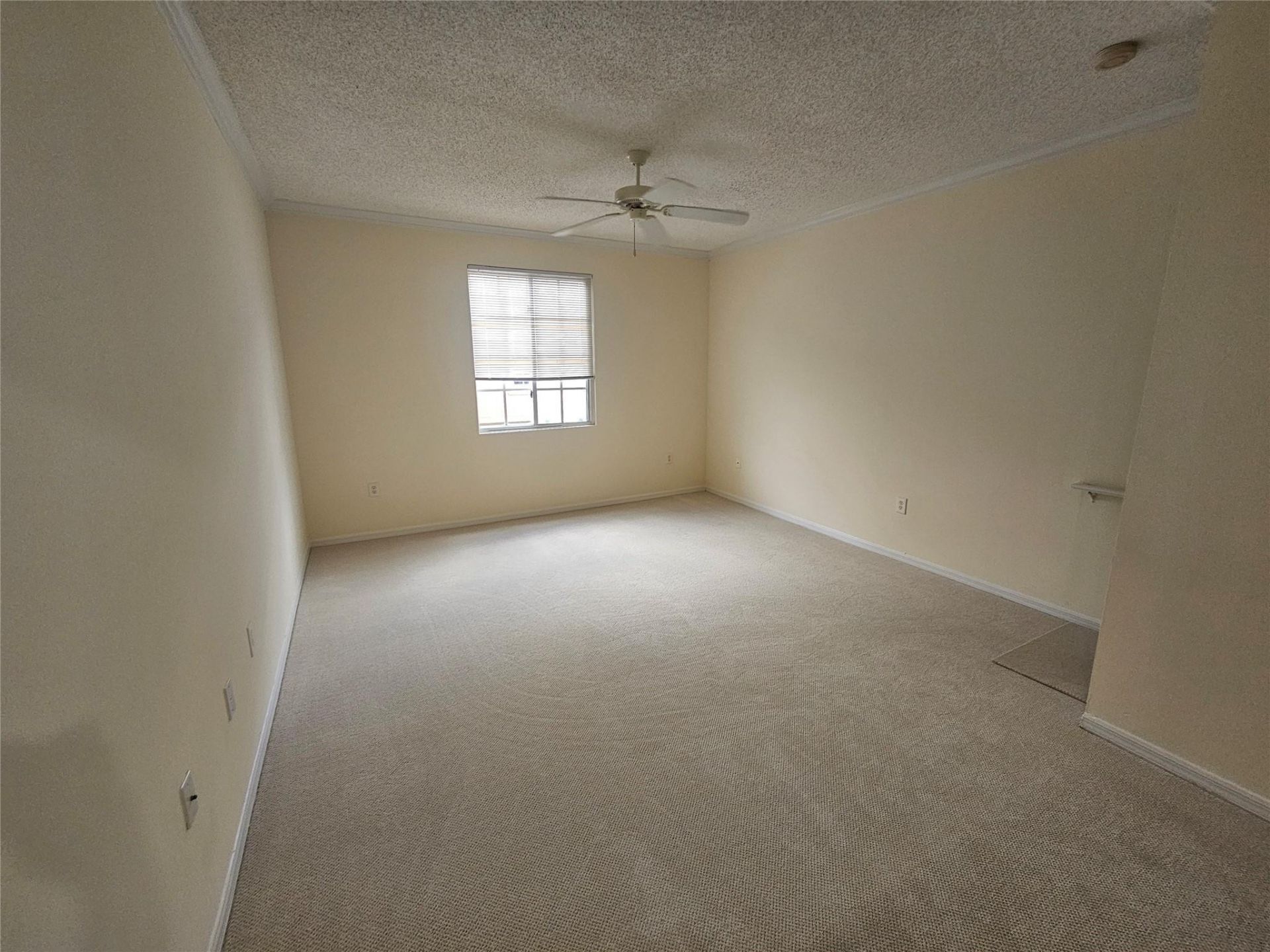 2961 NE 185th Street, Unit 1609, Miami, FL 33180 Photo