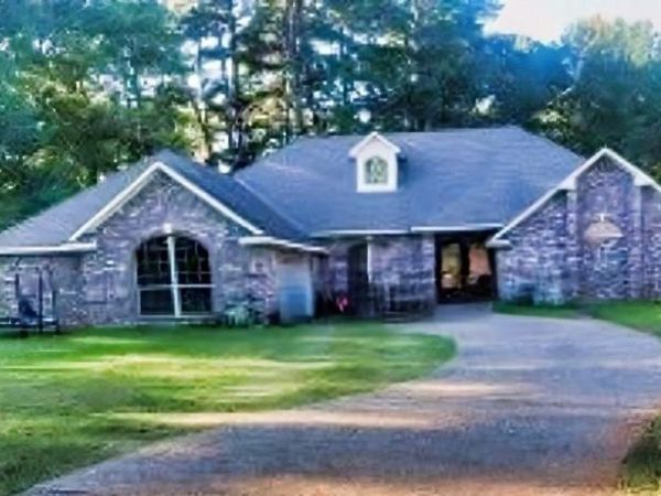 5268 DALEWOOD Drive, Shreveport, LA 71107