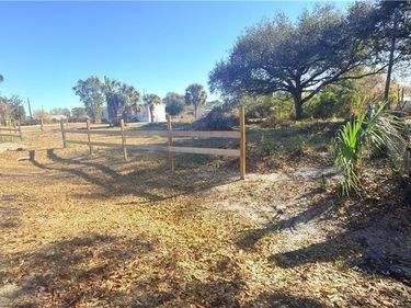 8395 EBSON DRIVE , NORTH FORT MYERS, FL 33917