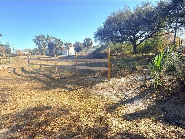 8395 EBSON DRIVE , NORTH FORT MYERS, FL 33917