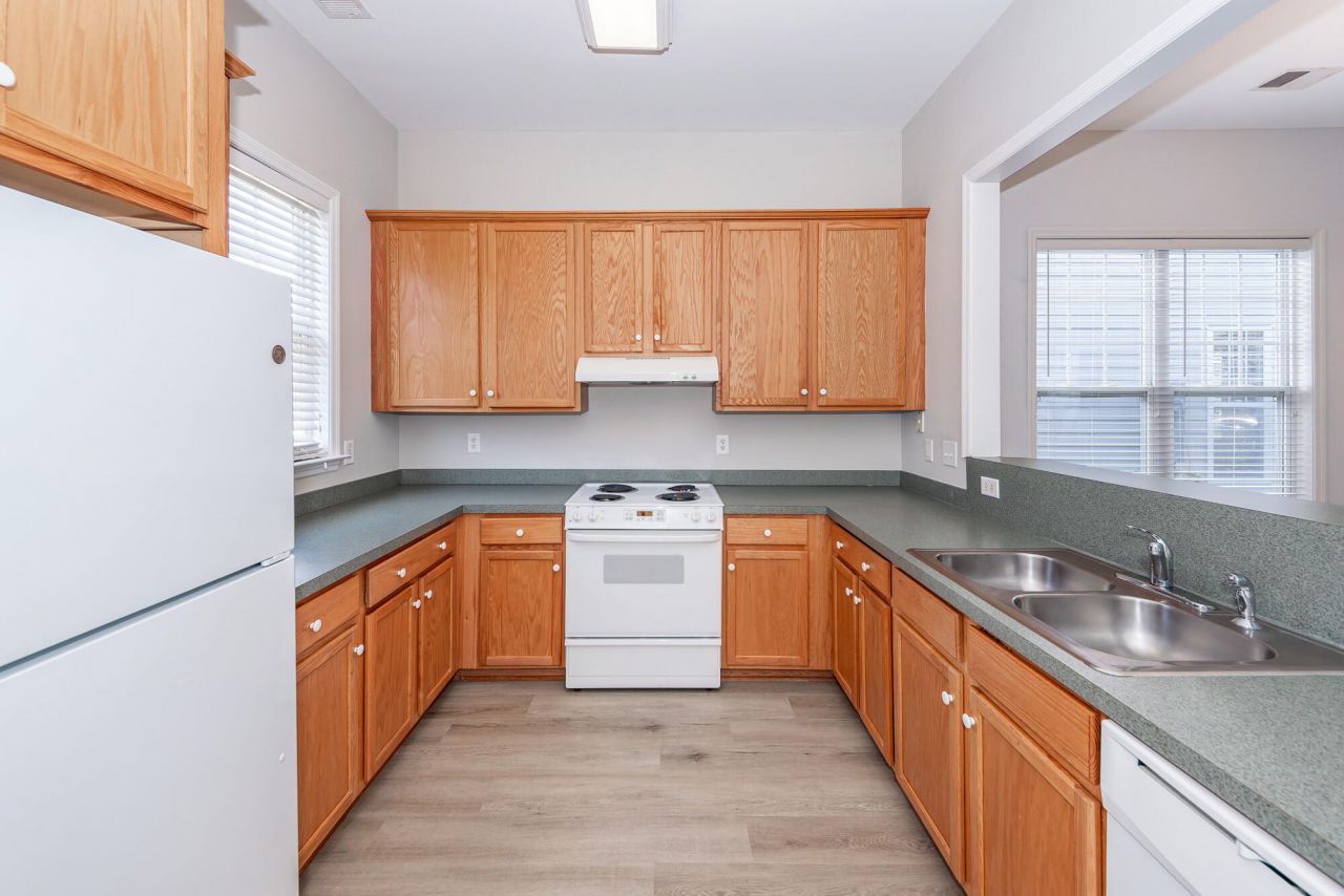 102 Dandelion Street Photo 17