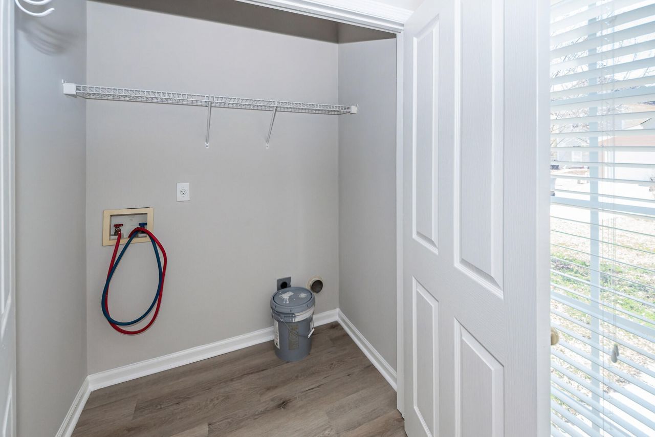 102 Dandelion Street Photo 20