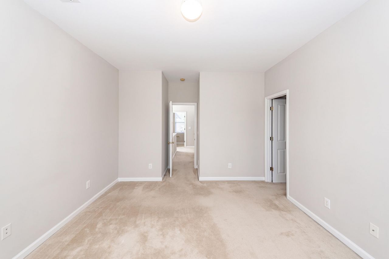 102 Dandelion Street Photo 25