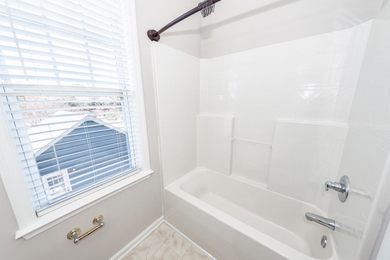 102 Dandelion Street Photo 29