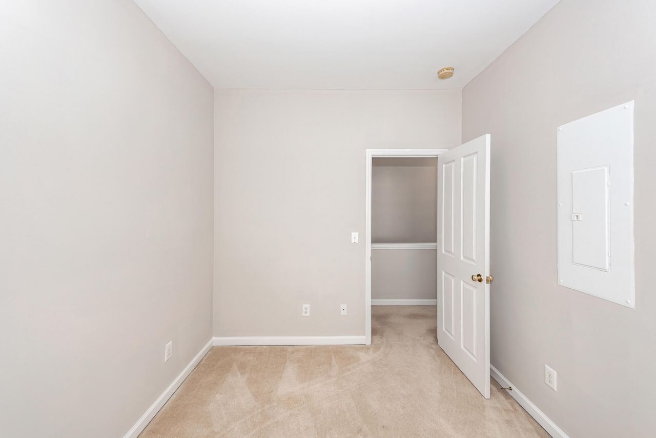 102 Dandelion Street Photo 36