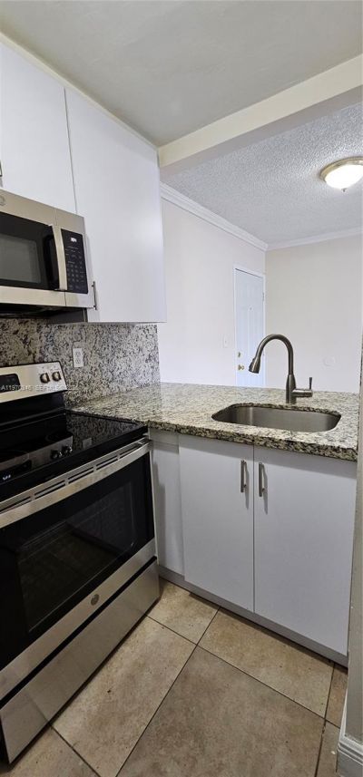 8145 NW 7th St, Unit 114, Miami, FL 33126 Photo