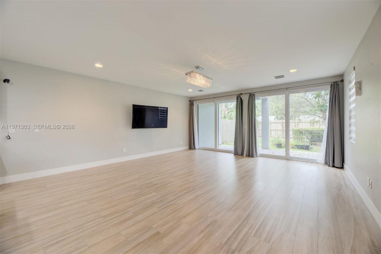 619 SW 17th St , Unit 619, Fort Lauderdale, FL 33315 Photo