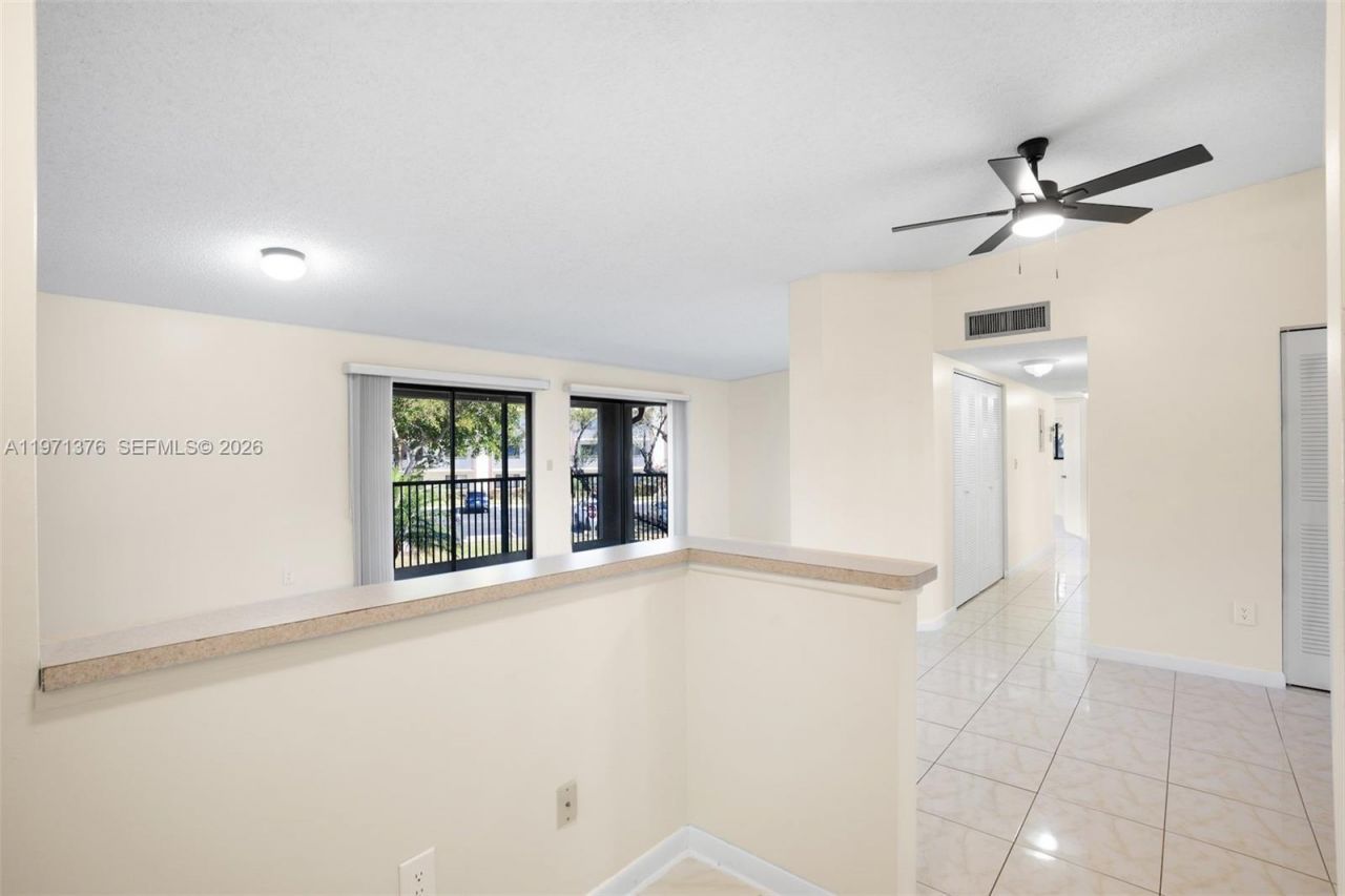 9446 S Belfort Cir, Unit 215, Tamarac, FL 33321 Photo