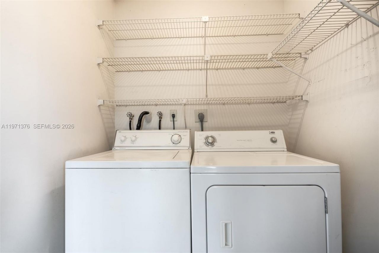 9446 S Belfort Cir, Unit 215, Tamarac, FL 33321 Photo