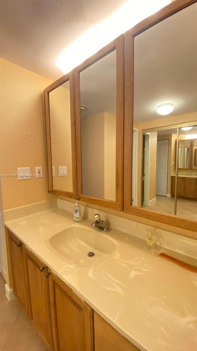 177 Ocean Lane Dr, Unit 204, Key Biscayne, FL 33149 Photo