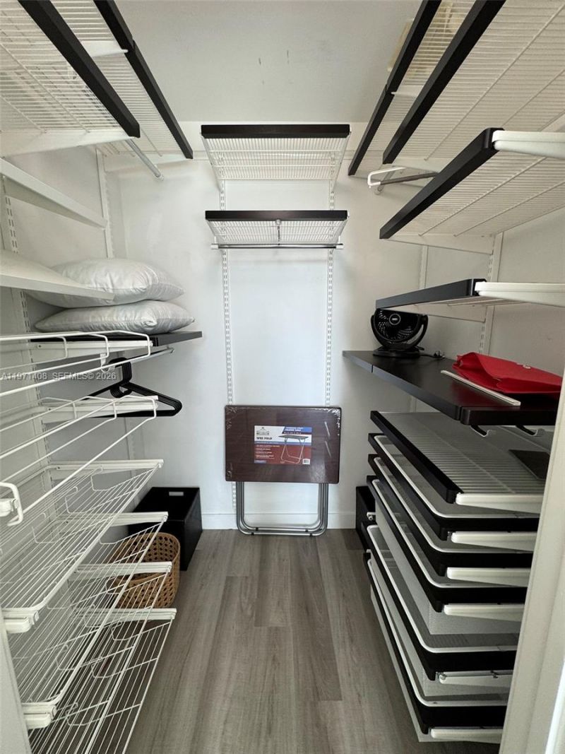 1111 SW 1st Ave , Unit 3018, Miami, FL 33130 Photo