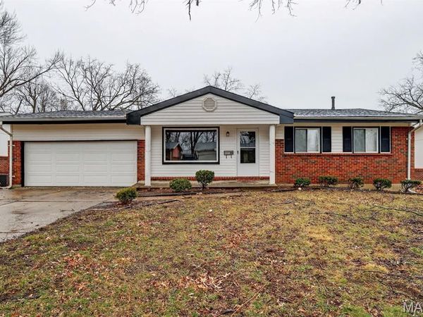 2348 Vorhof Drive , St Louis, MO 63136