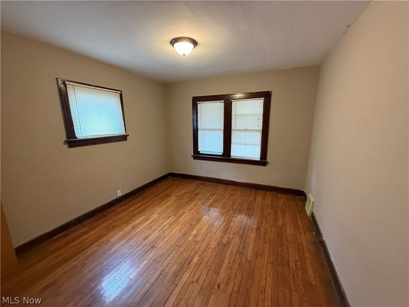 19316 Shawnee Avenue, Cleveland, OH 44119 Photo 14