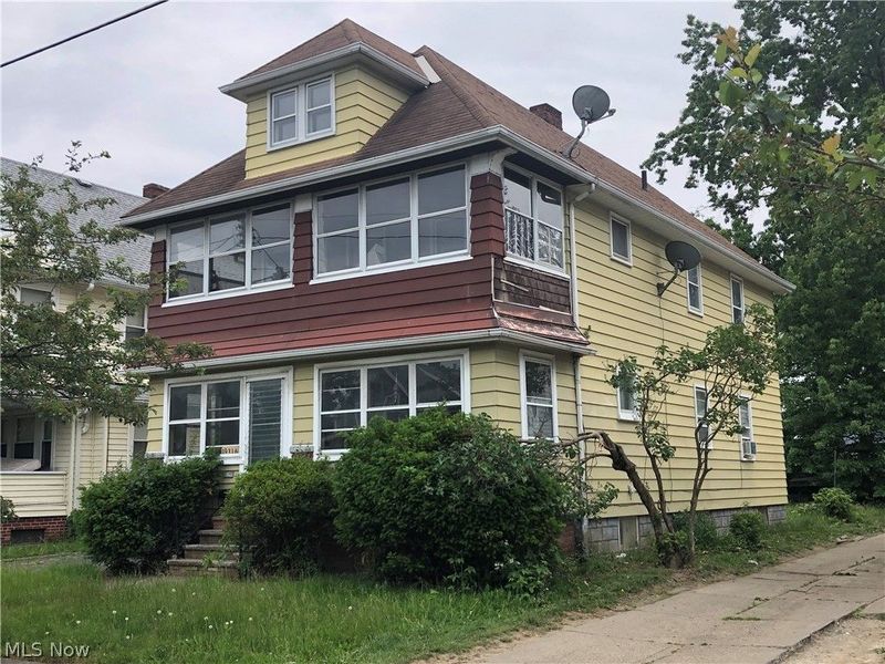 19316 Shawnee Avenue, Cleveland, OH 44119 Photo 3