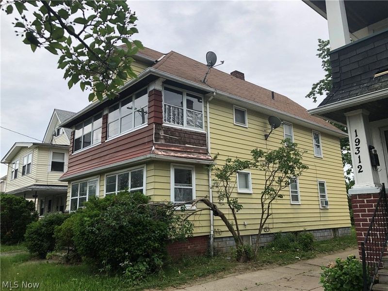 19316 Shawnee Avenue, Cleveland, OH 44119 Photo 4