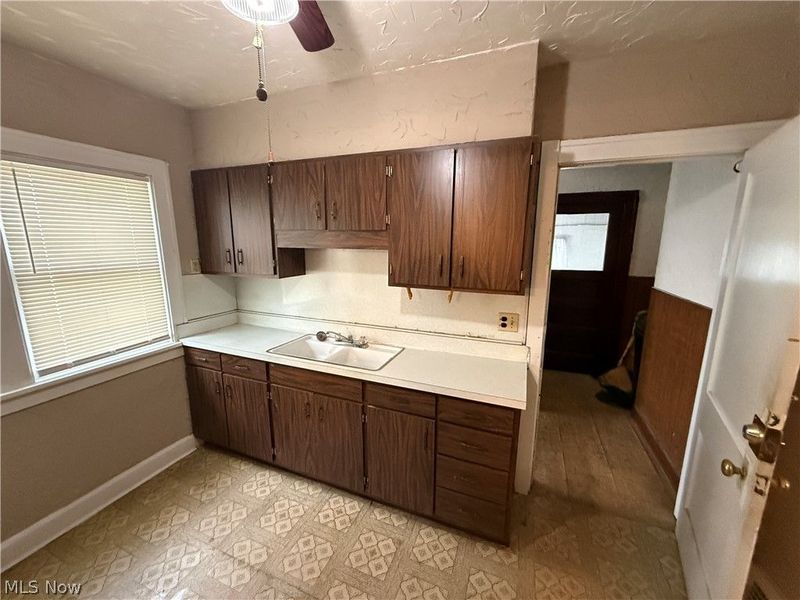 19316 Shawnee Avenue, Cleveland, OH 44119 Photo 6