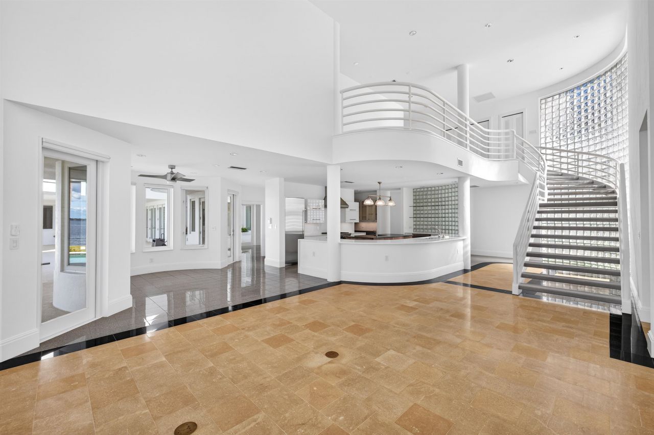 3402 W Riverside Dr, Fort Myers, FL 33901 Photo