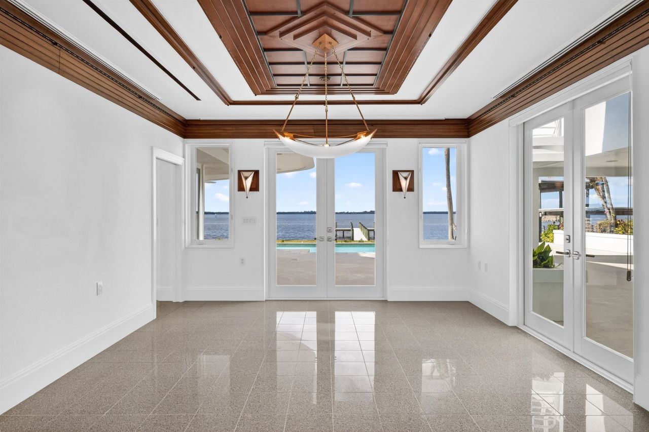 3402 W Riverside Dr, Fort Myers, FL 33901 Photo