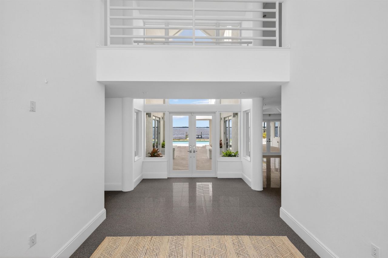 3402 W Riverside Dr, Fort Myers, FL 33901 Photo