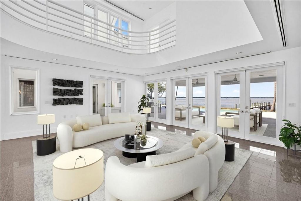 3402 W Riverside Dr, Fort Myers, FL 33901 Photo