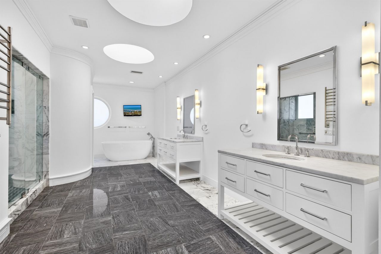 3402 W Riverside Dr, Fort Myers, FL 33901 Photo