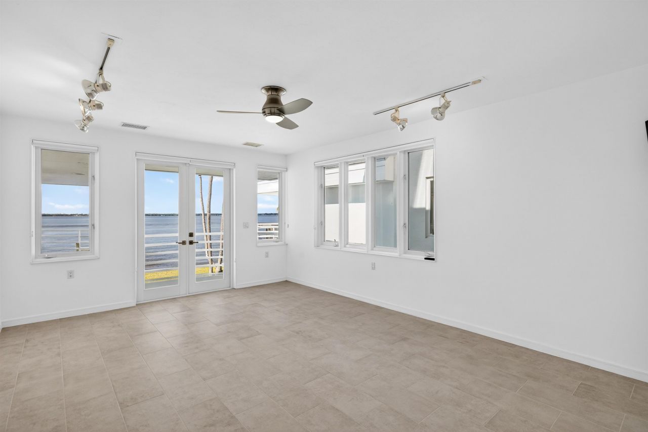 3402 W Riverside Dr, Fort Myers, FL 33901 Photo