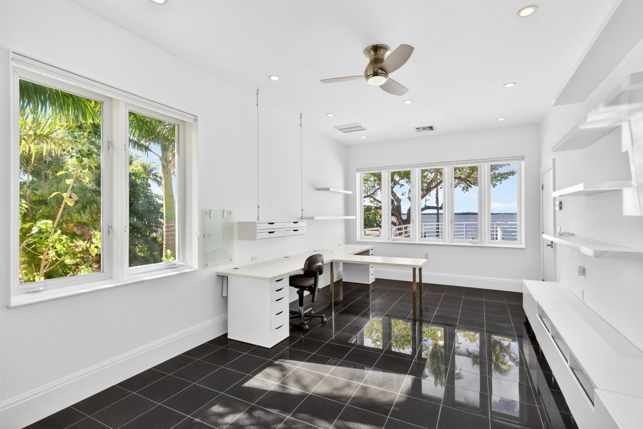 3402 W Riverside Dr, Fort Myers, FL 33901 Photo