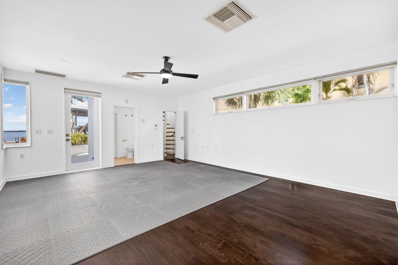 3402 W Riverside Dr, Fort Myers, FL 33901 Photo